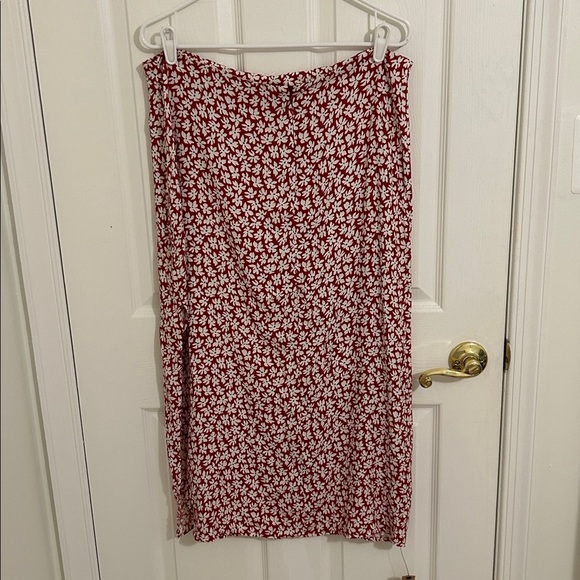 Reformation Zoe Grenadine Red And White Floral Print Midi Skirt NWT Size 12 - Picture 10 of 15